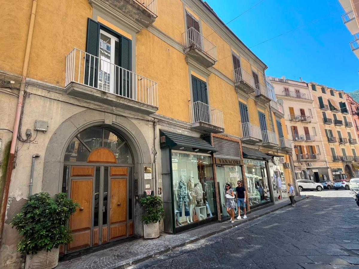 La Dimora della Baronessa Smeraldo - Ferienwohnung Castellammare di Stabia