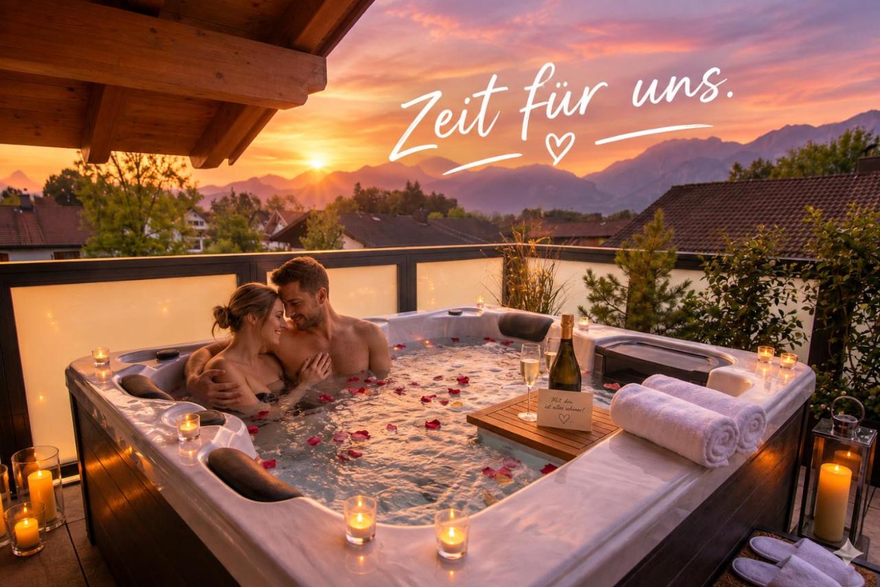 "Penthouse Suite" Private Wellness-Suite für zwei mit Whirlpool & Sauna - B&B Rosenheim
