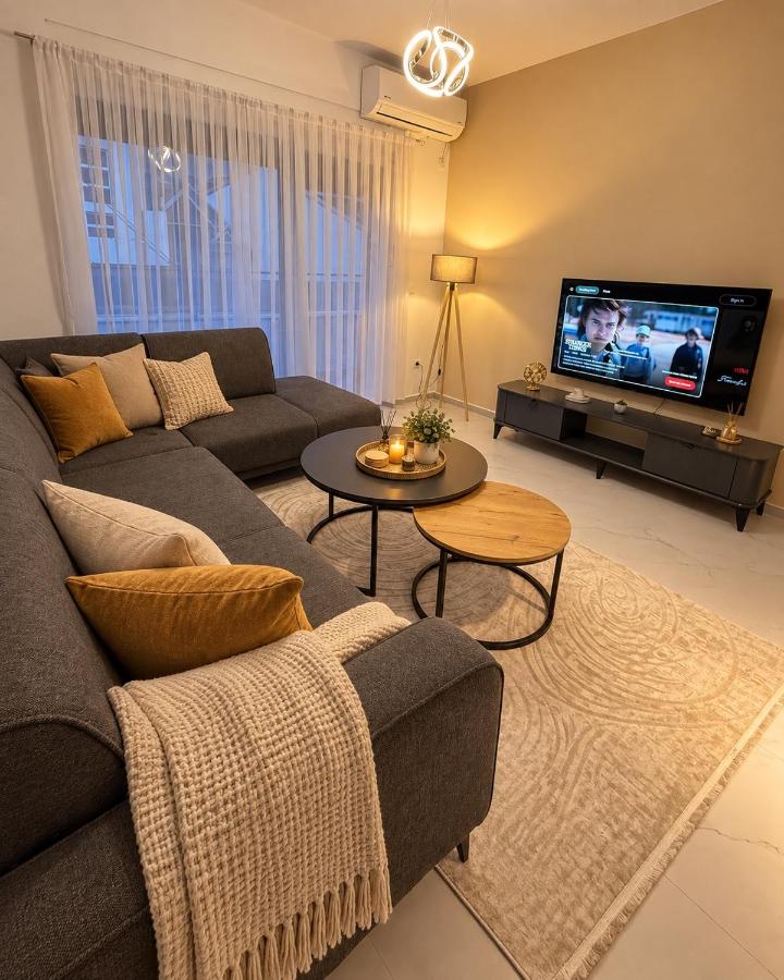 LaRosa Apartment - Bed and Breakfast Pristina