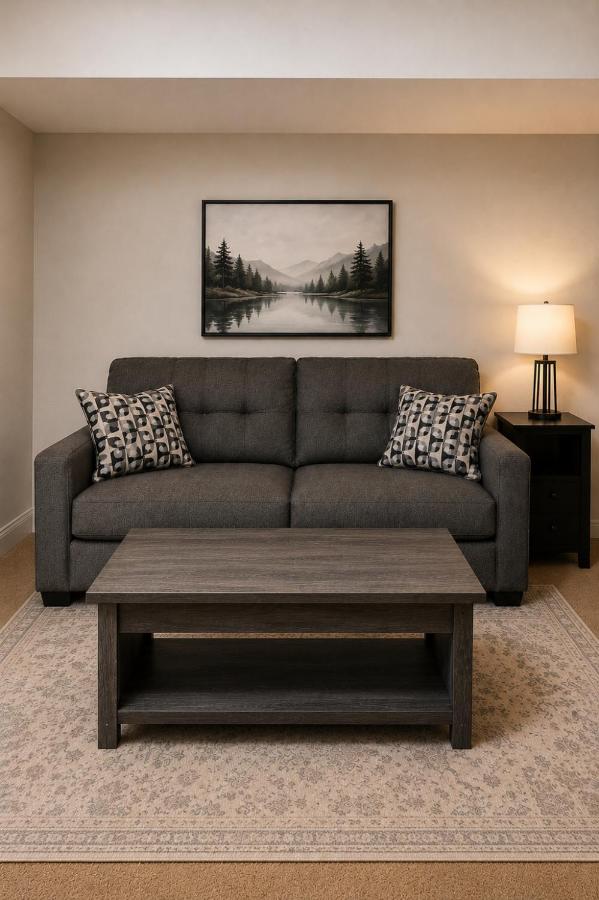 Cozy efficiency basement studio apartment - B&B Newark