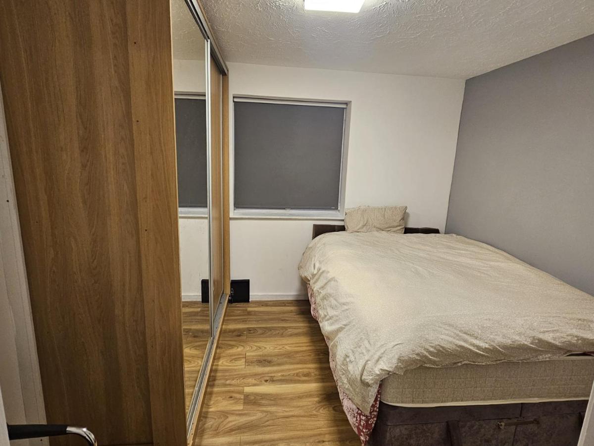 8 Knowless Close - Chambres d'hôtes Yiewsley