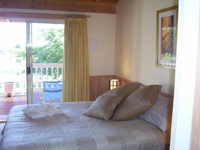 Chambre Lit Queen-Size avec Salle de Bains Privative 