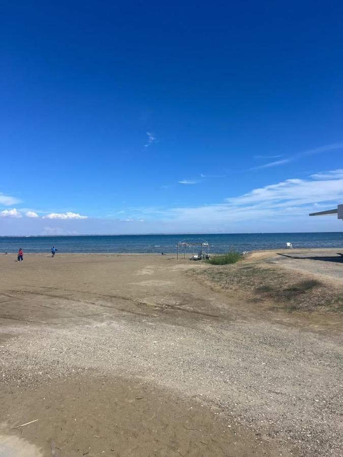 Makenzy Star 2bd duplex 300m from beach - Chambres d'hôtes Larnaca