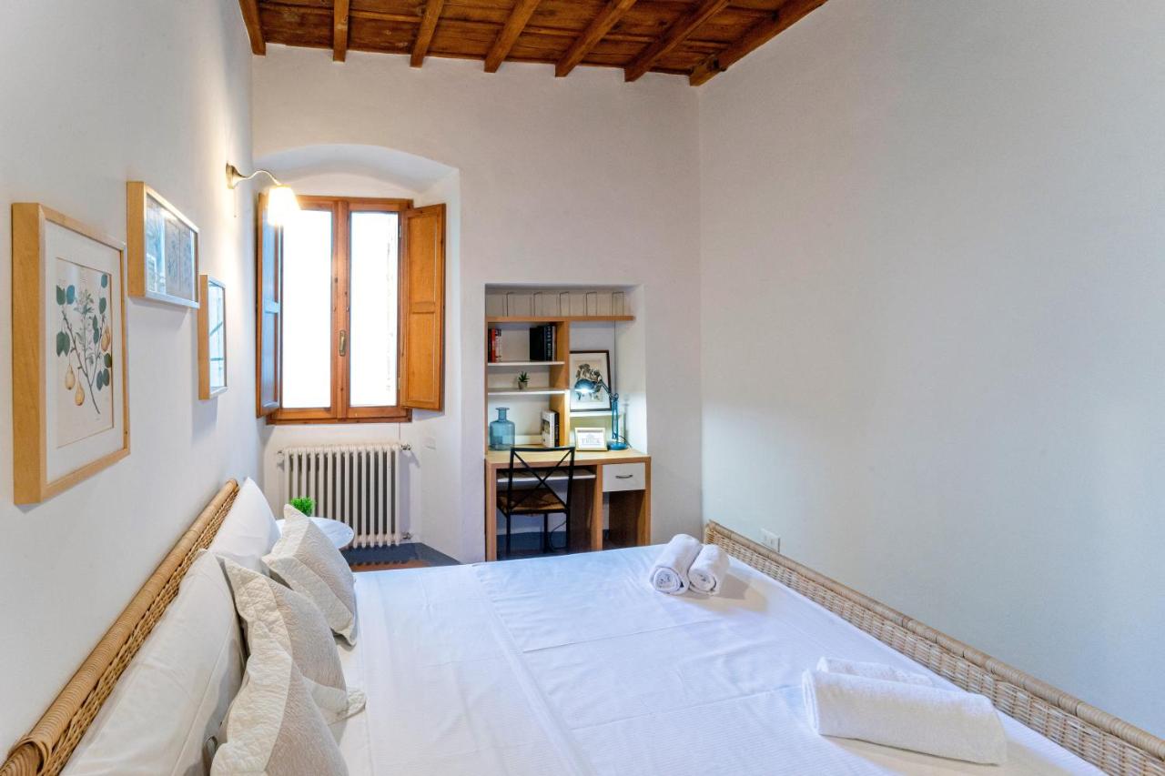 UNYCA - Santa Croce 2 bedroom Apartment - B&B Florencia
