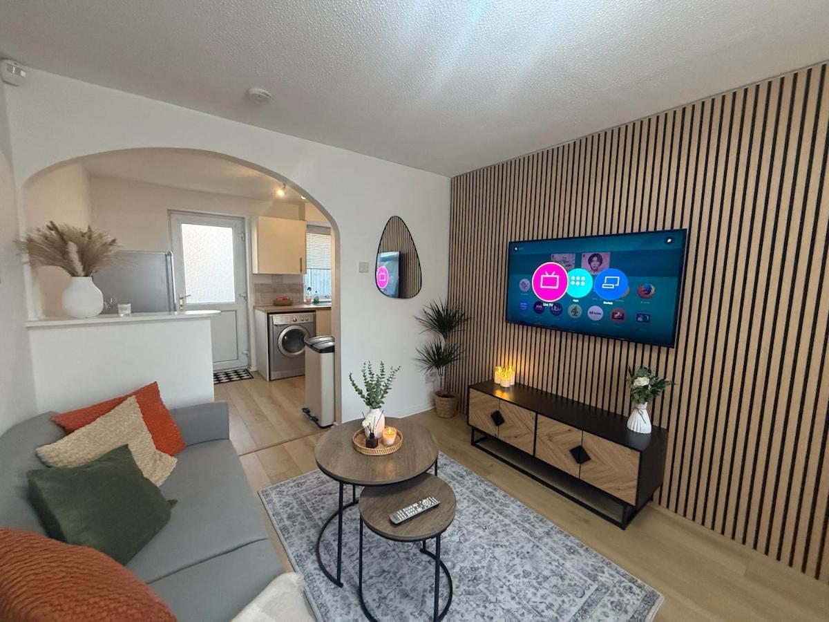 Cosy Home Close To City Centre With Driveway - B&B Nottingham