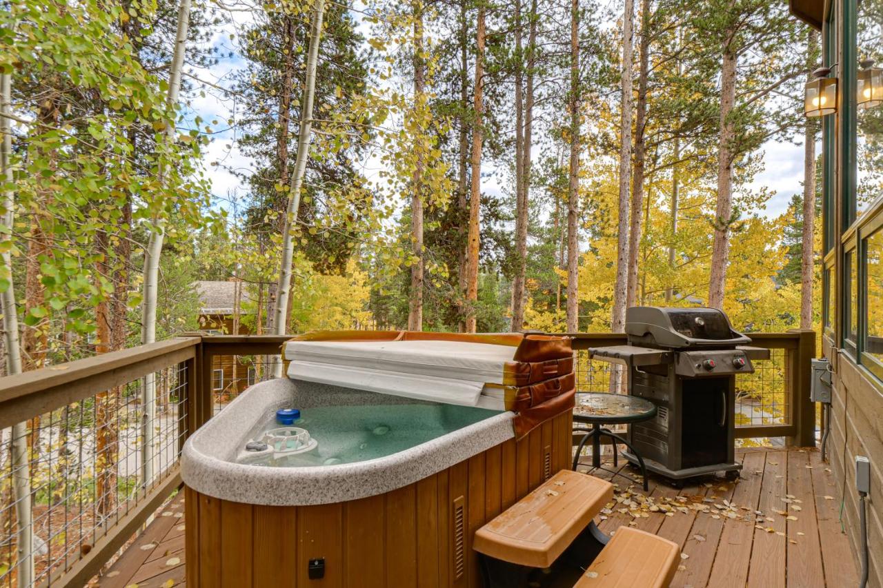 Hot Tub & Ski Shuttle: Rustic Breckenridge Retreat - Chambres d'hôtes Breckenridge