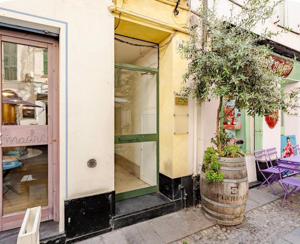 MEK Corradi House - Chambres d'hôtes Sanremo