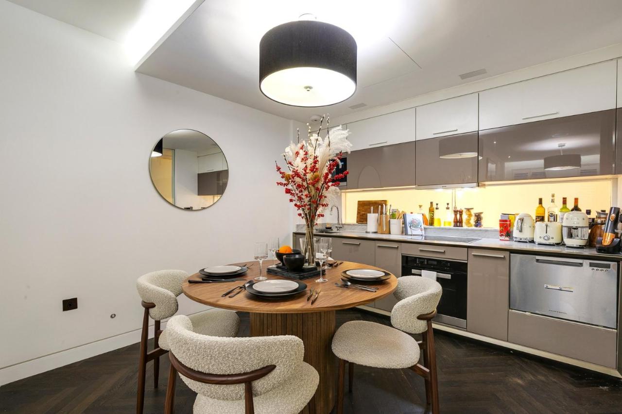 Luxury Covent Garden 2 Bed 3 Bath Balcony for 4 BDFR - Bed and Breakfast Londen