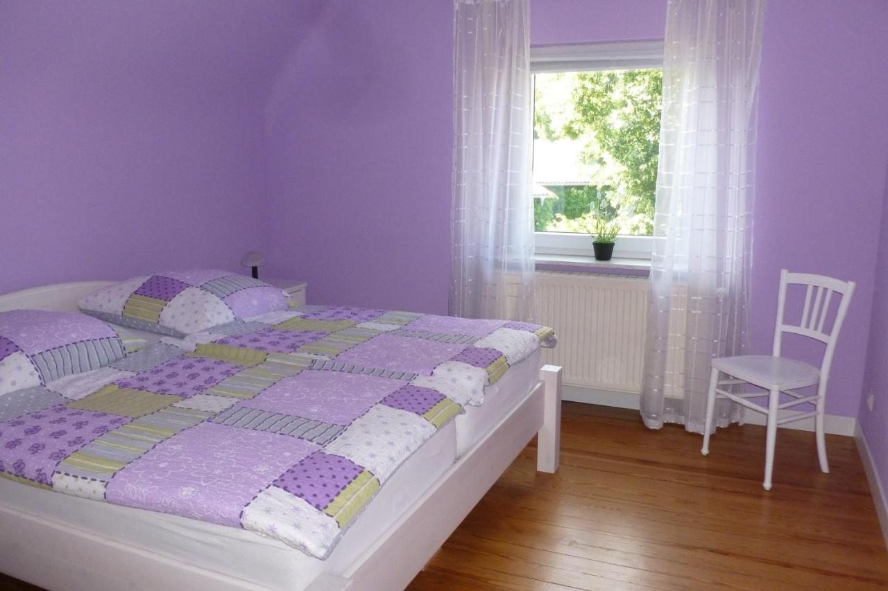 B&B Sankt Wendel - Ferienwohnung Sommer - Bed and Breakfast Sankt Wendel