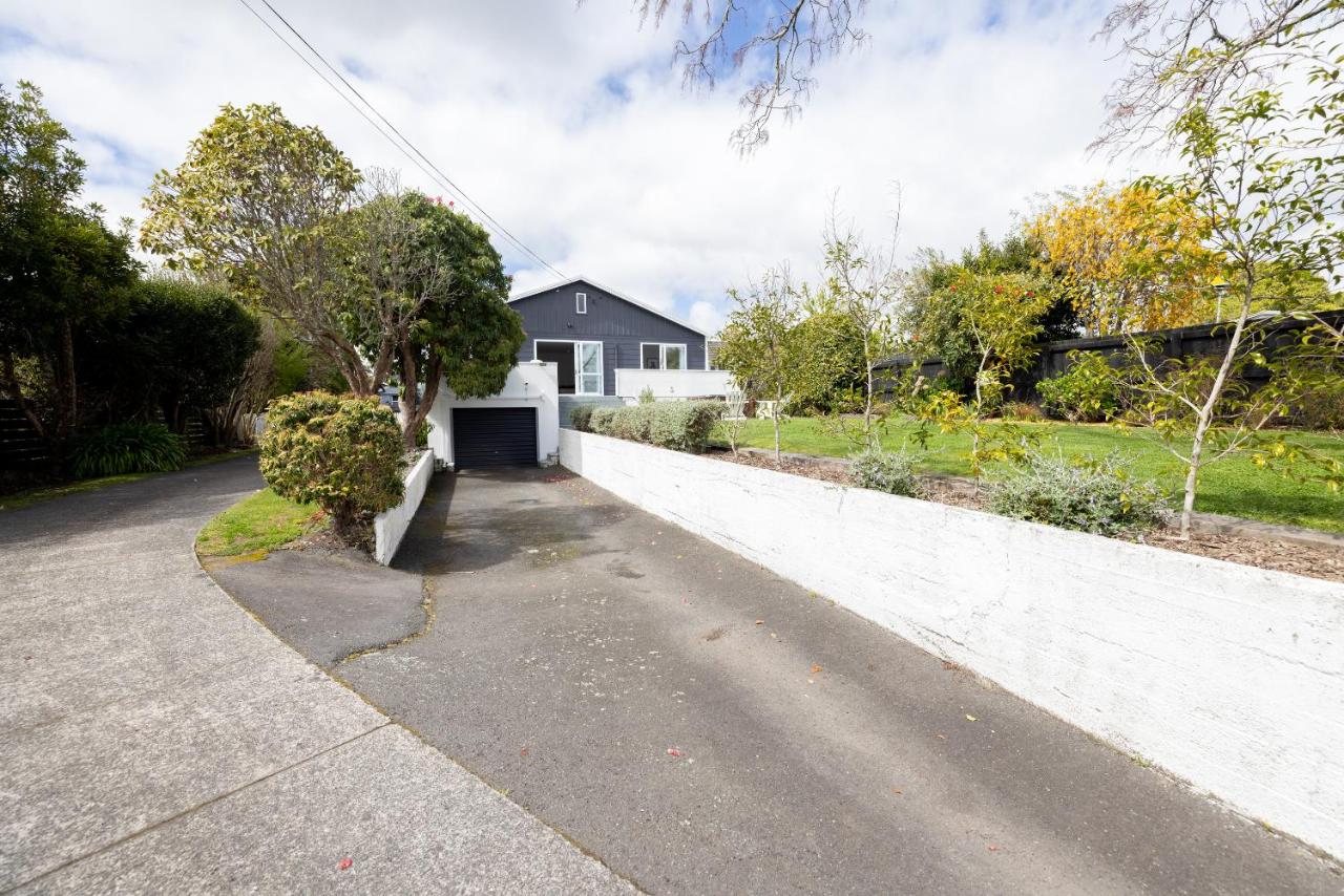 Spacious Rotorua Retreat with Spa & Separate Guesthouse - Close to Redwoods - Ferienwohnung Rotorua