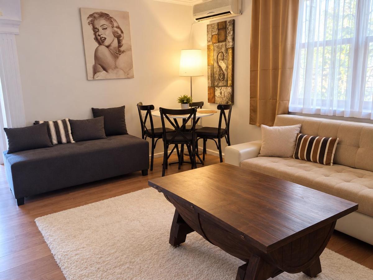 apartment with garden 9 km from the airport - B&B Antalya