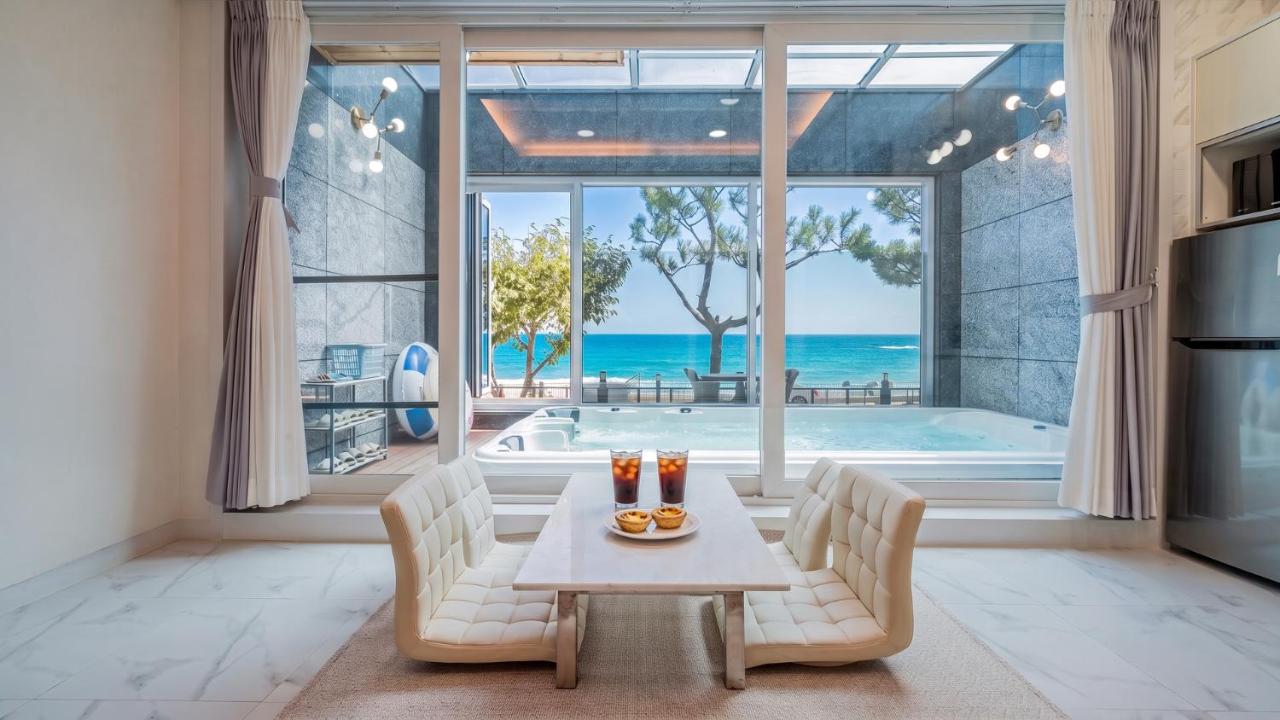 Pohang Playbeach Poolvilla - Chambres d'hôtes Pohang