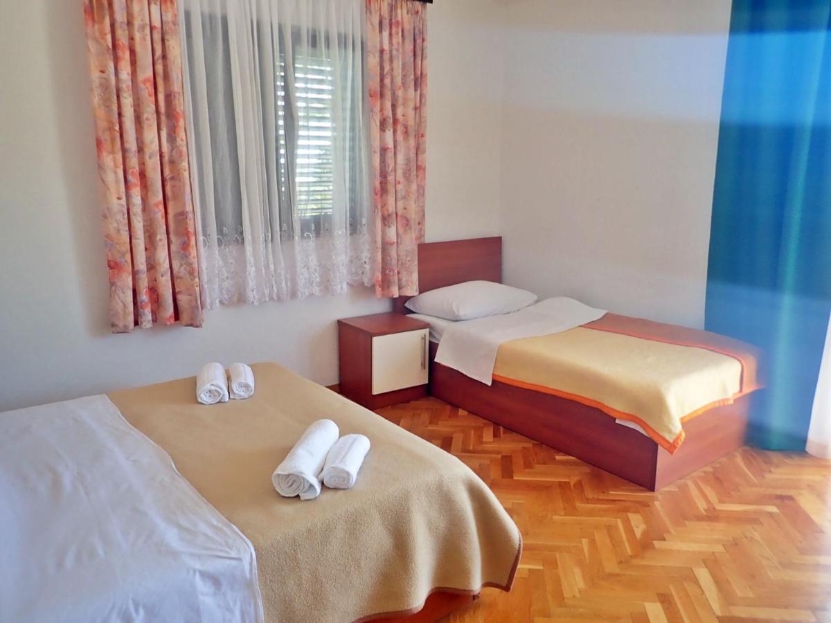 Appartamento con 1 Camera da Letto, Balcone e Vista Mare