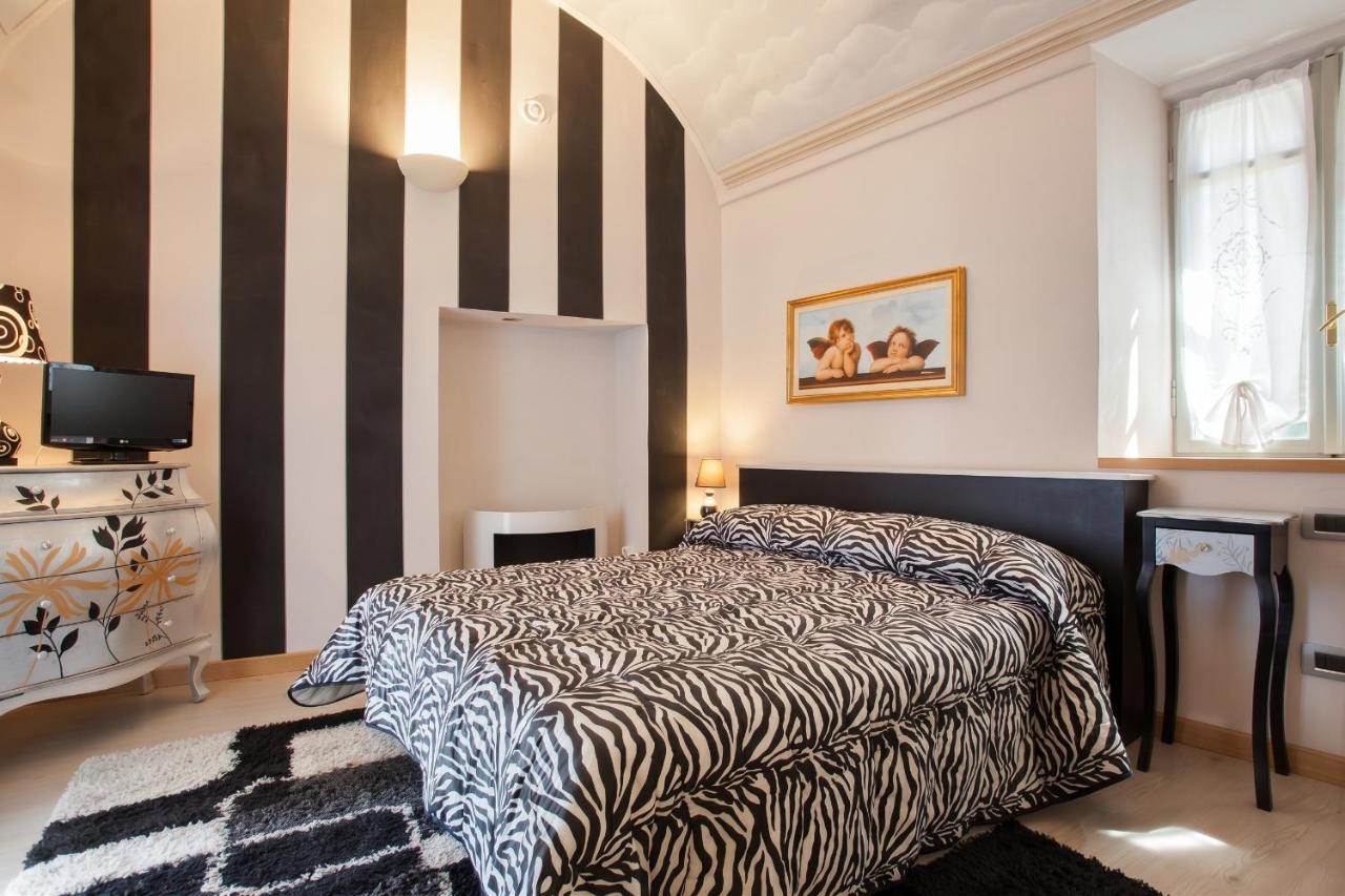 Comfortable studio in Piazza, 30 m², fireplace & balcony - Bed and Breakfast Mondovì