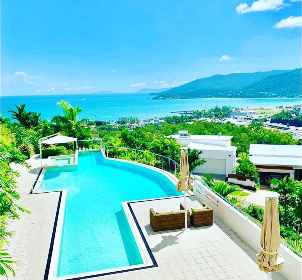 Spectacular Seaviews, Pool, Modern, Free Wifi - B&B Airlie Beach