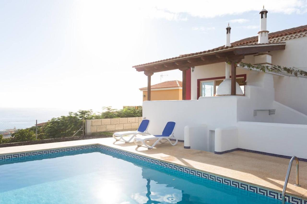 Casa canaria con piscina y bonitas vistas - B&B Candelaria