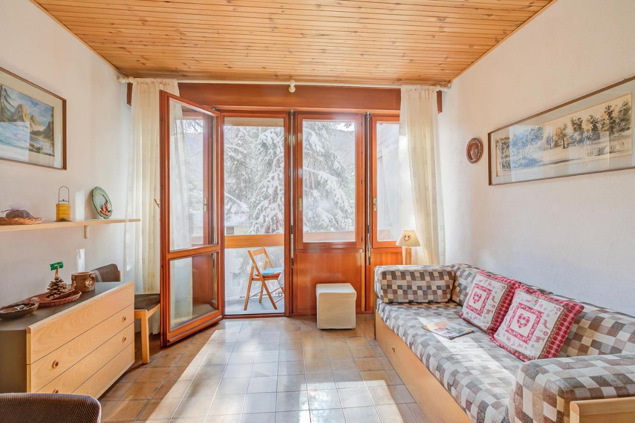 Slalom 73 few Steps from Skiing - Happy Rentals - B&B Bardonecchia
