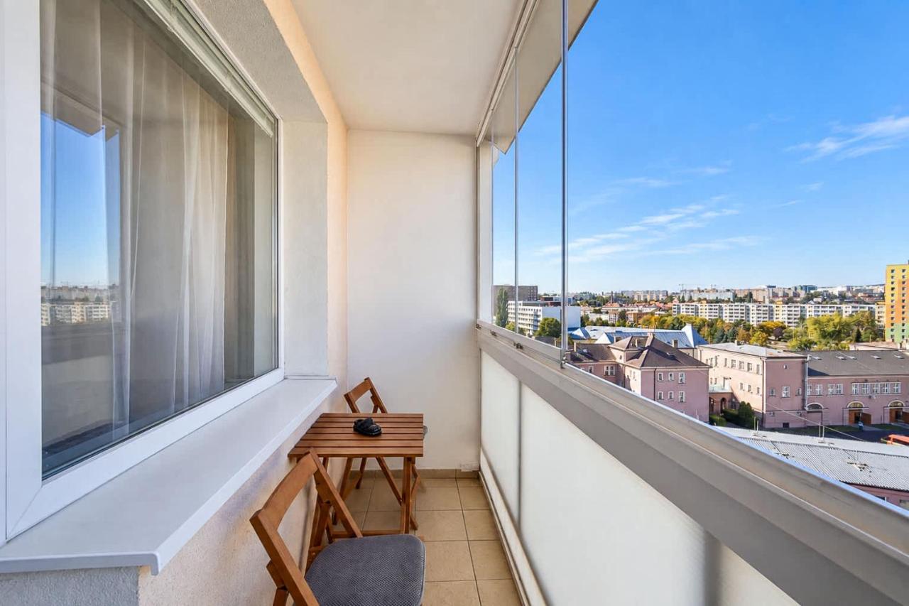Spacious Family Apartment for 6 - Lift & Balcony - Ferienwohnung Košice