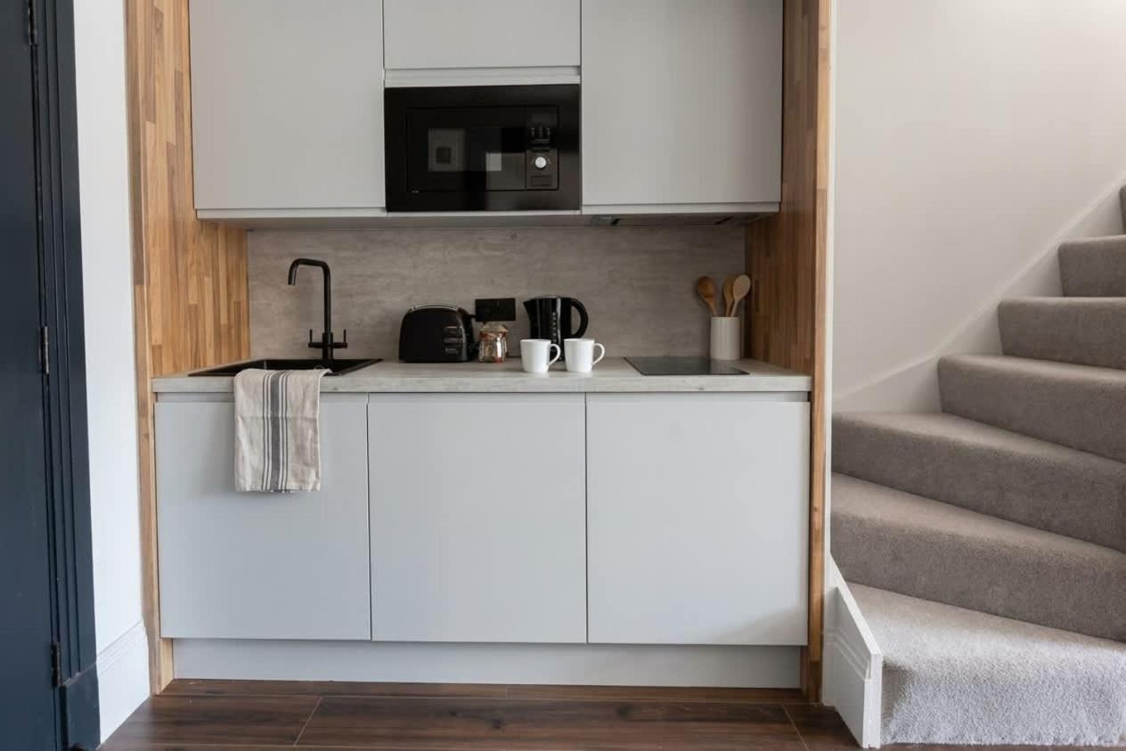 Modern Central Hastings Mezzanine Studio nr Beach - Ferienwohnung Hastings