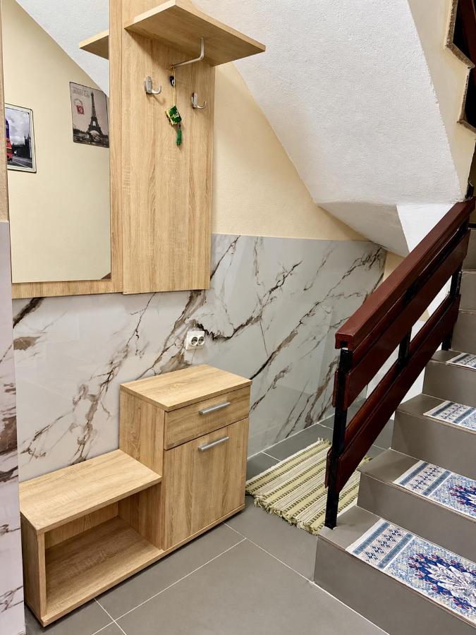 PrizrenStay Central Apartment 1 Min Walk to Shadervan - B&B Prizren