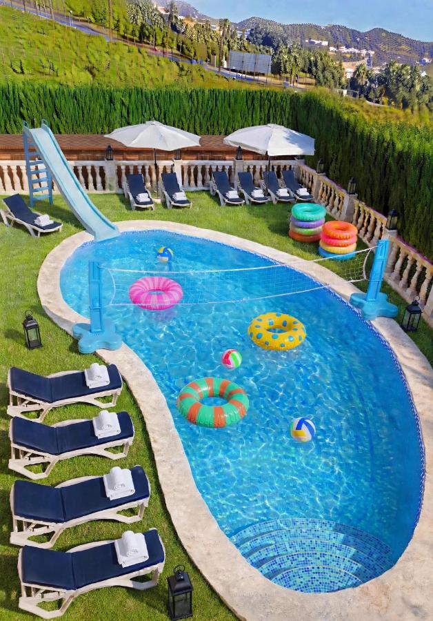 6 Bedroom Luxury Villa, Jacuzzi & heated pool 18 guests - B&B Mutxamel