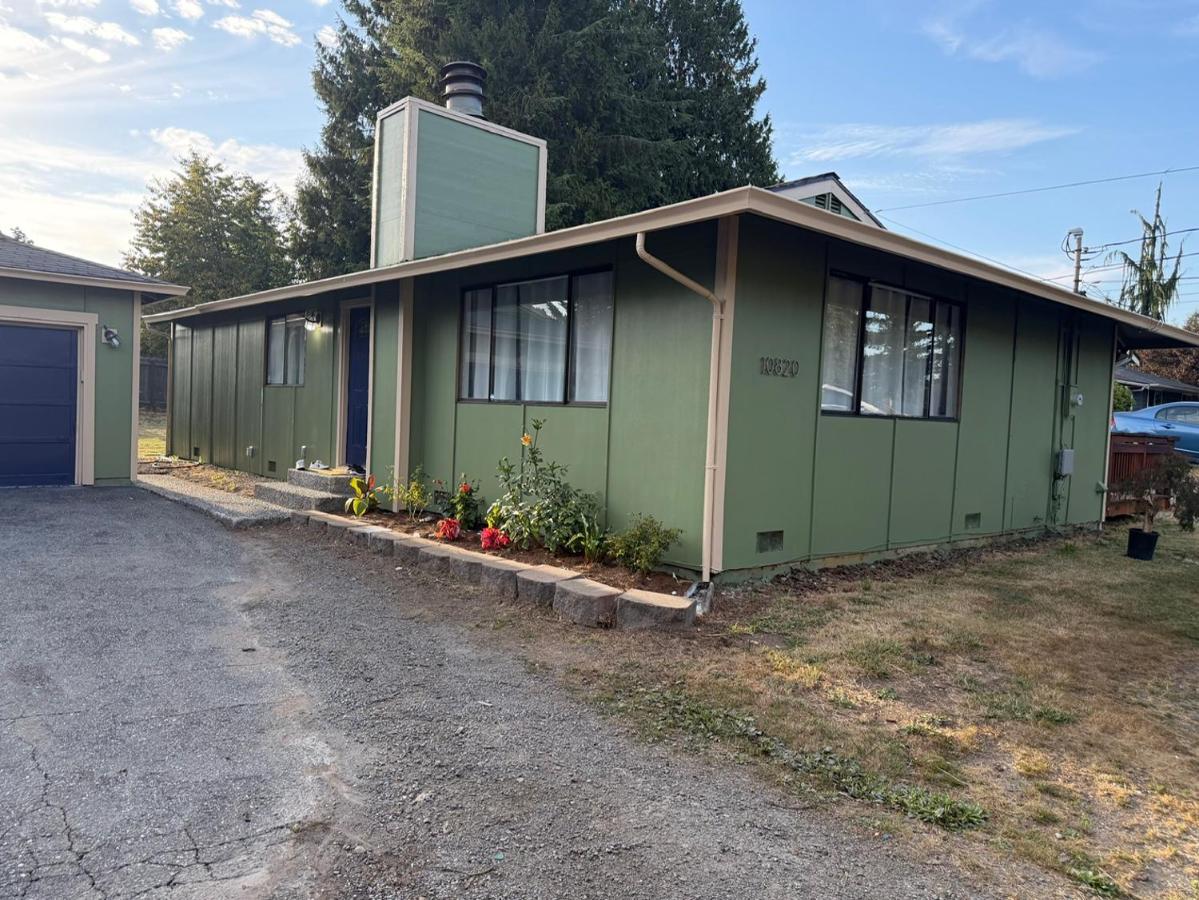 Stunning beautiful, cozy home in Everett - Bed and Breakfast Everett