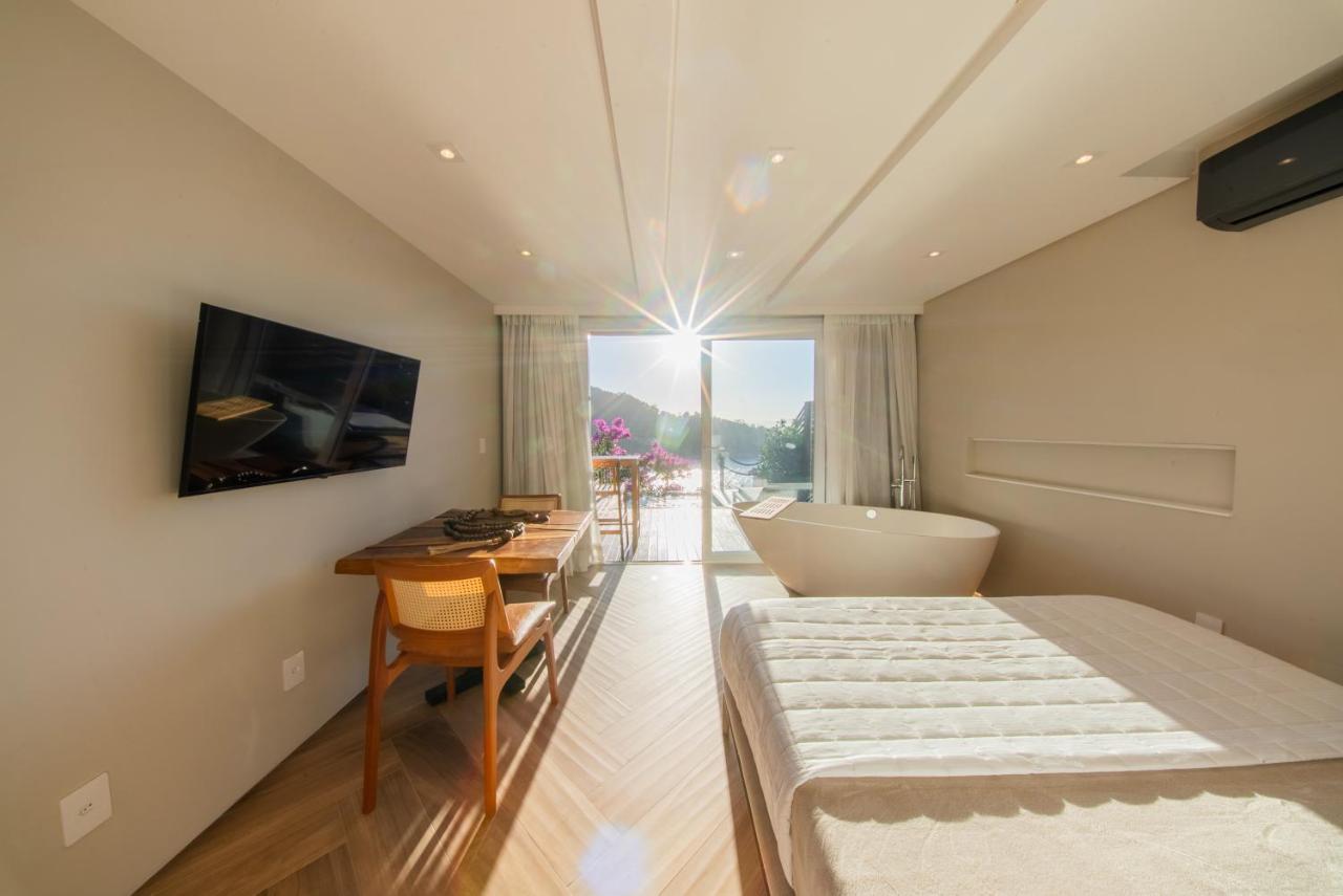 Studio met Queensize Bed