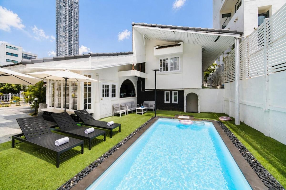Elegant 5BR Pool Villa in Central Bangkok-Peaceful - Chambres d'hôtes Bangkok