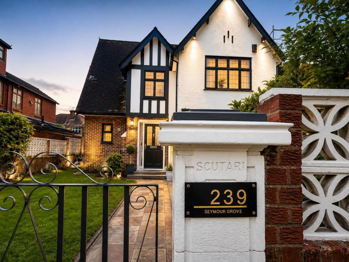 Charming Ground Floor Tudor Apartment Free Wifi Manchester - B&B Manchester