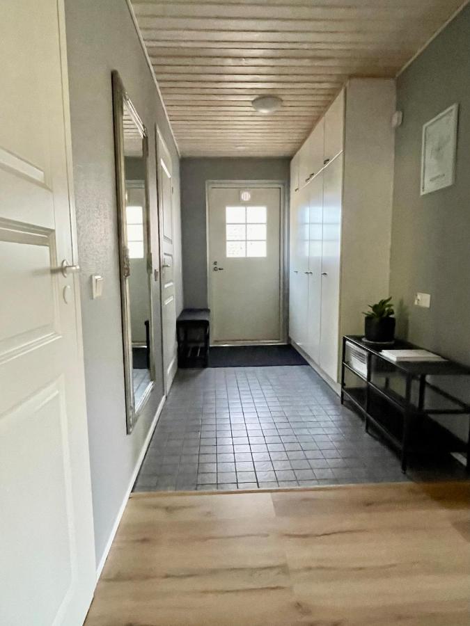 Omakotitalossa yksityinen täysin varusteltu 76m2 huoneisto - B&B Kouvola