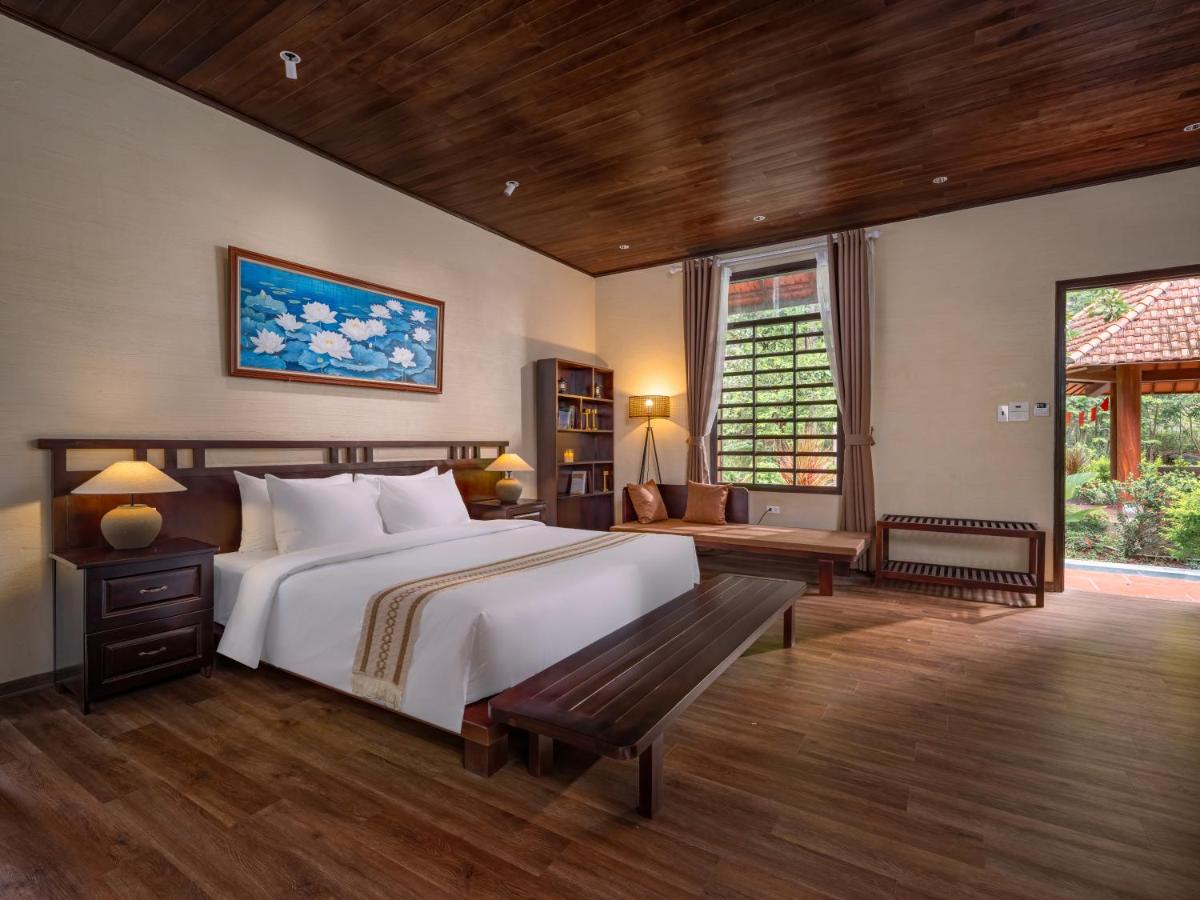 Harmony Suite with Garden & Mountain View