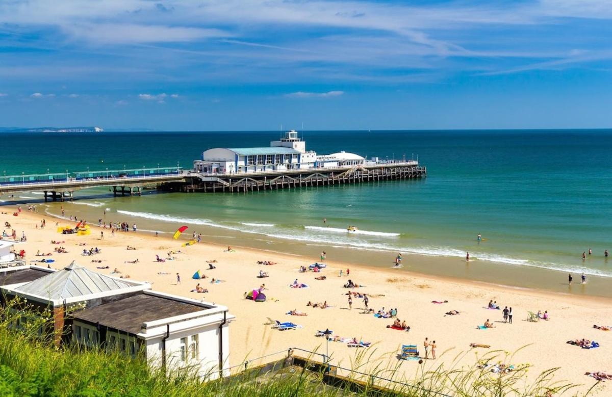 Seaside Apartment - Free Parking - Walk to Beach - Sleeps 6 - B&B Bournemouth