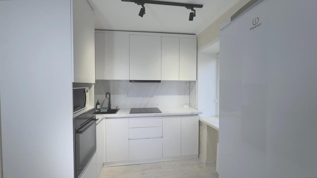 Теплая 1 комнатная рядом с ТРЦ Батырмол - B&B Pavlodar