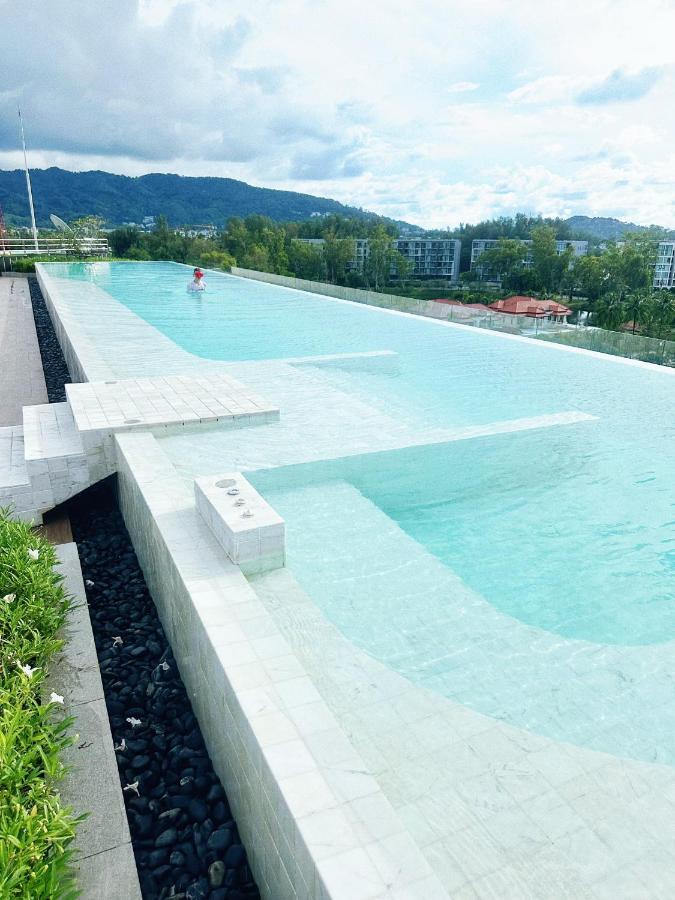 Superior One-Bedroom Apartment with Balcony