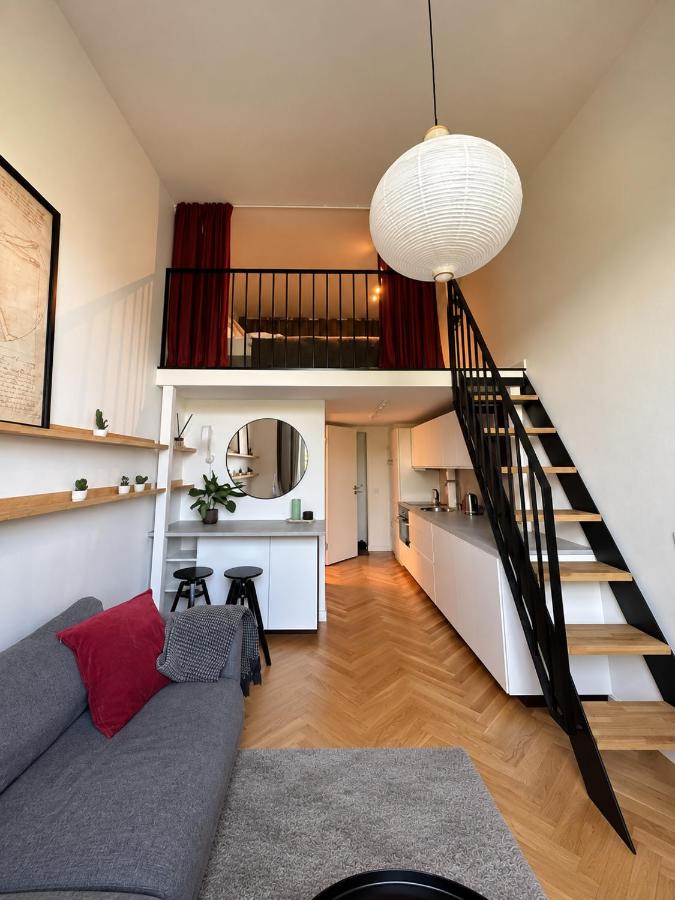M Loft2 - City Center Apartment with Gated Free Parking - Chambres d'hôtes Kaunas