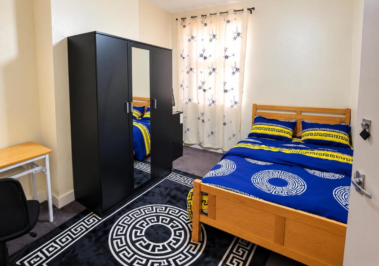 Royal Guests Stays - B&B Plumstead
