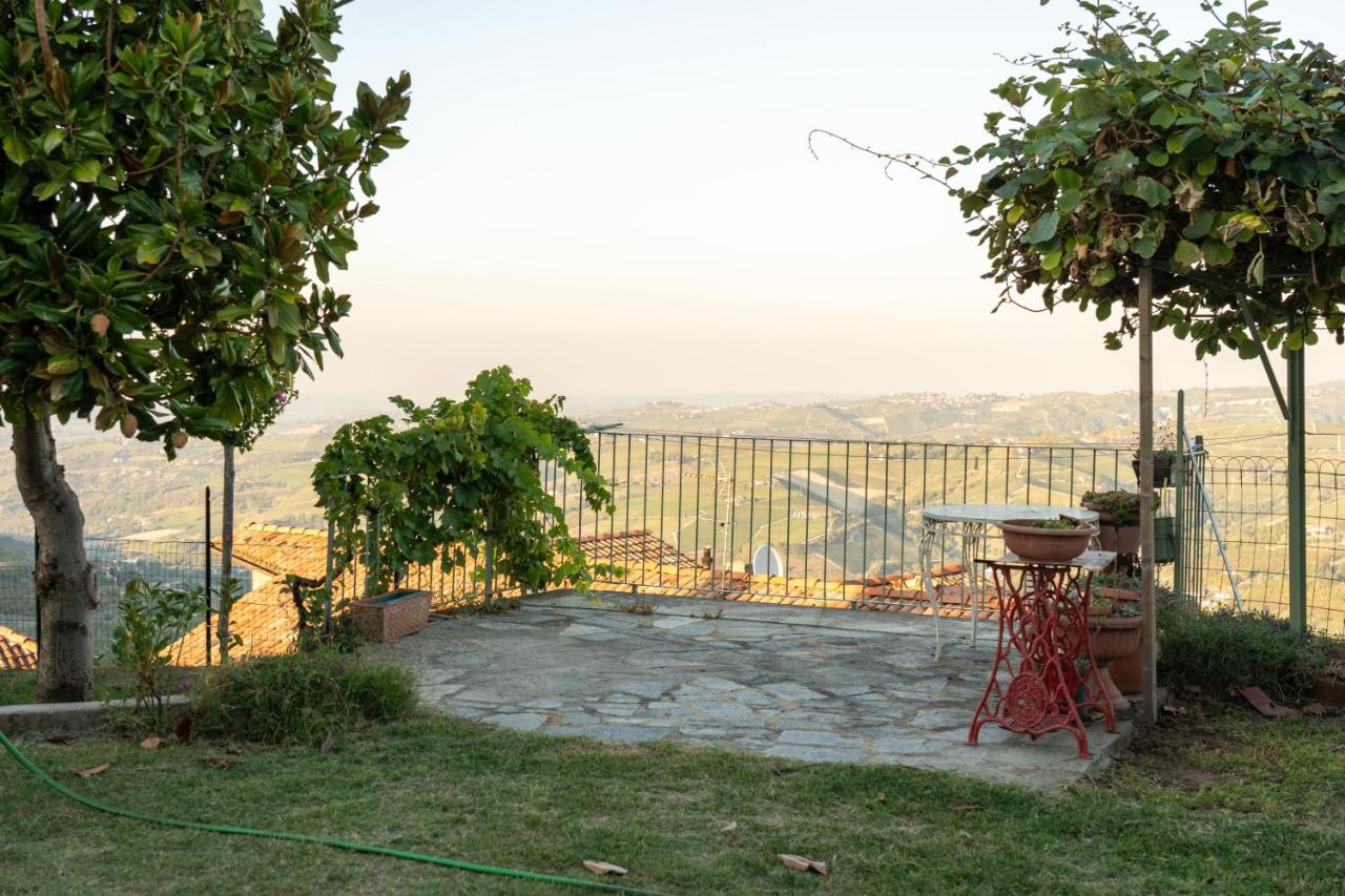 Capo dAlba - Cascina con vista panoramica - B&B Diano d'Alba