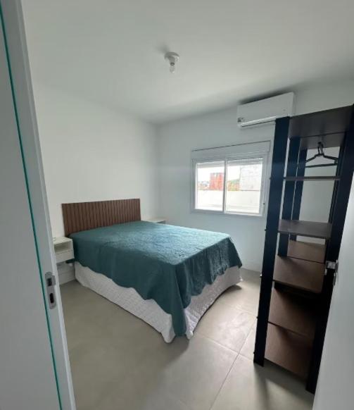 Apt completo ao lado do Barracão, próxima a praia e a avenida principal - B&B Rio Grande