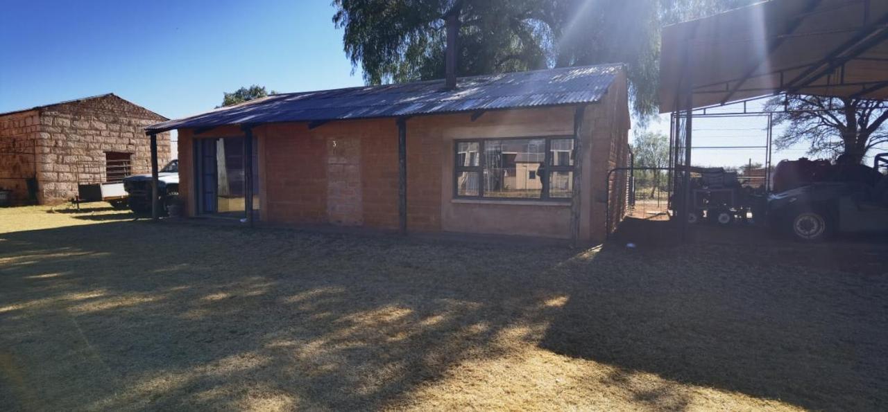 Amunati Living at Farm Langar - B&B Kathu