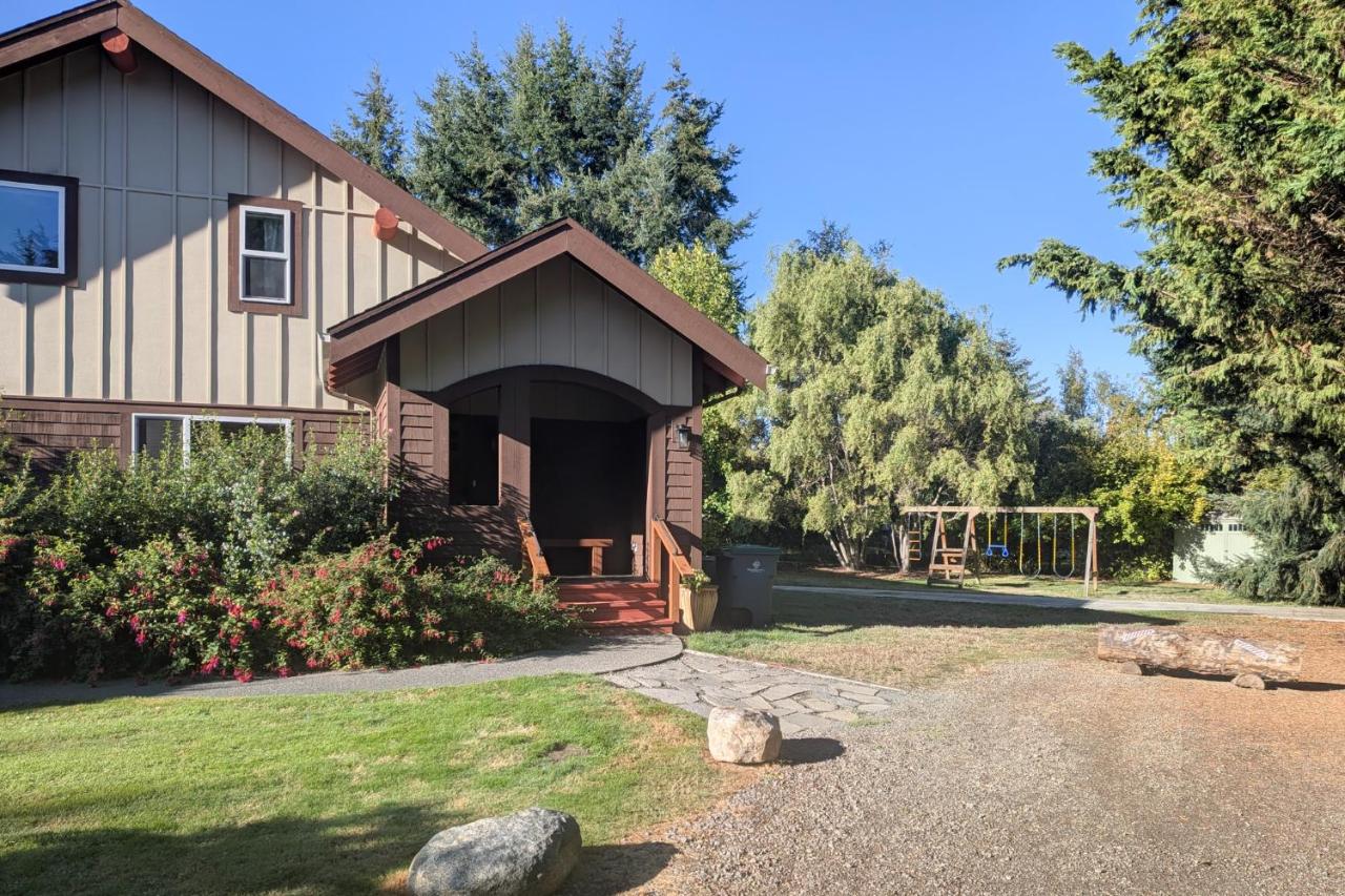 Peaceful Port Angeles Retreat w/ Scenic Deck - B&B Port Angeles