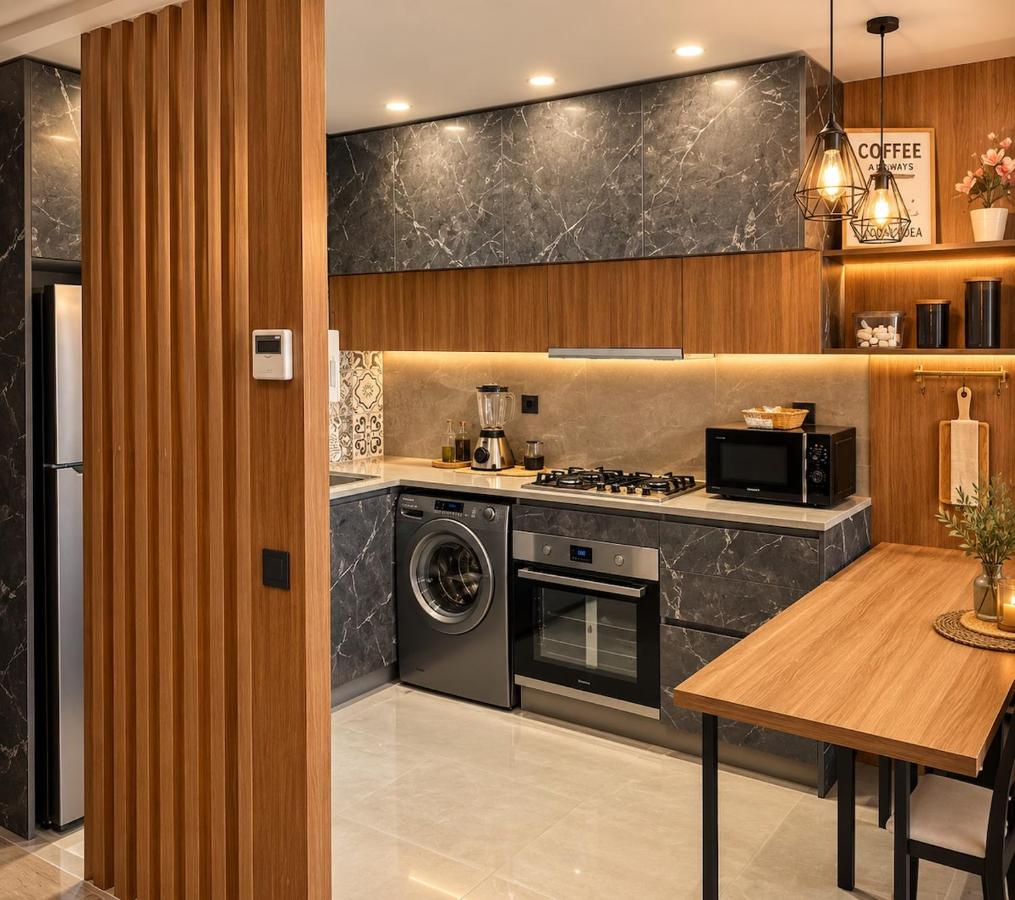 Chic City Centre Apartment Bright Stylish & Central - B&B Casablanca