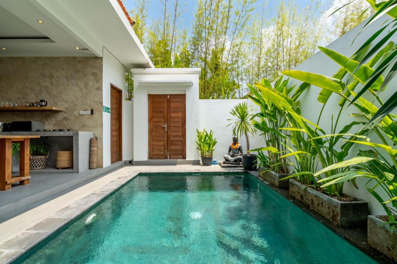 Villa Samoon - Chic 2BR in a Quiet Seminyak Neighborhood - B&B Seminyak