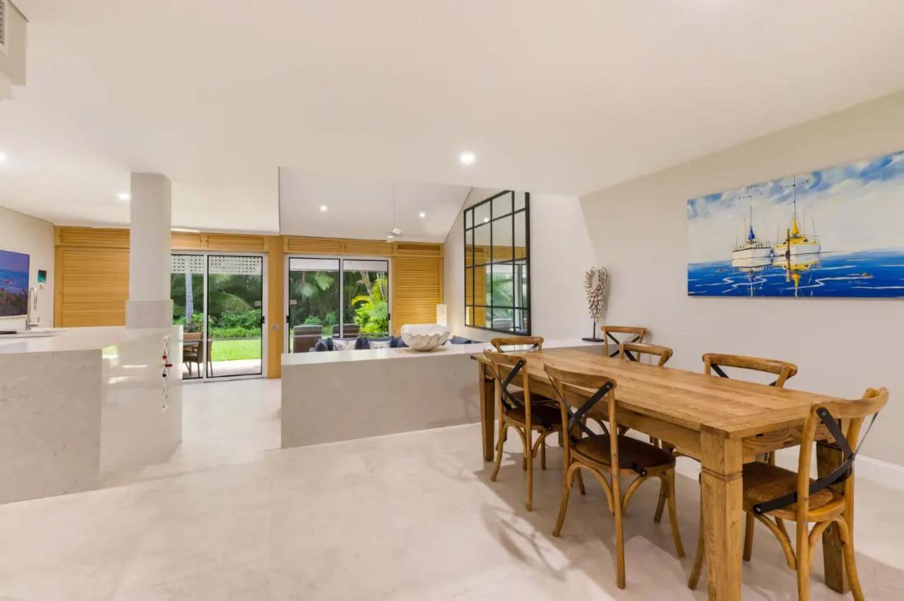 Mirage Resort Villa 105 - Bed and Breakfast Port Douglas