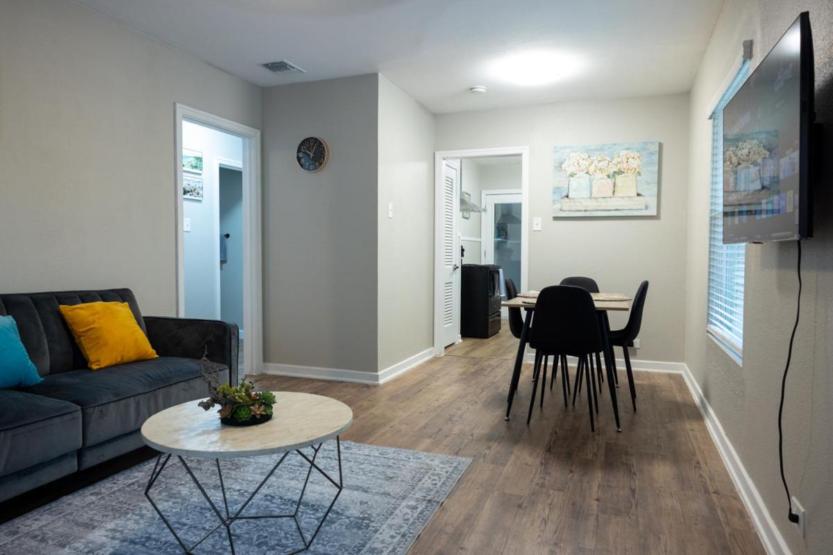 Downtown, Pearl, The Zoo ,North Star Mall - B&B San Antonio