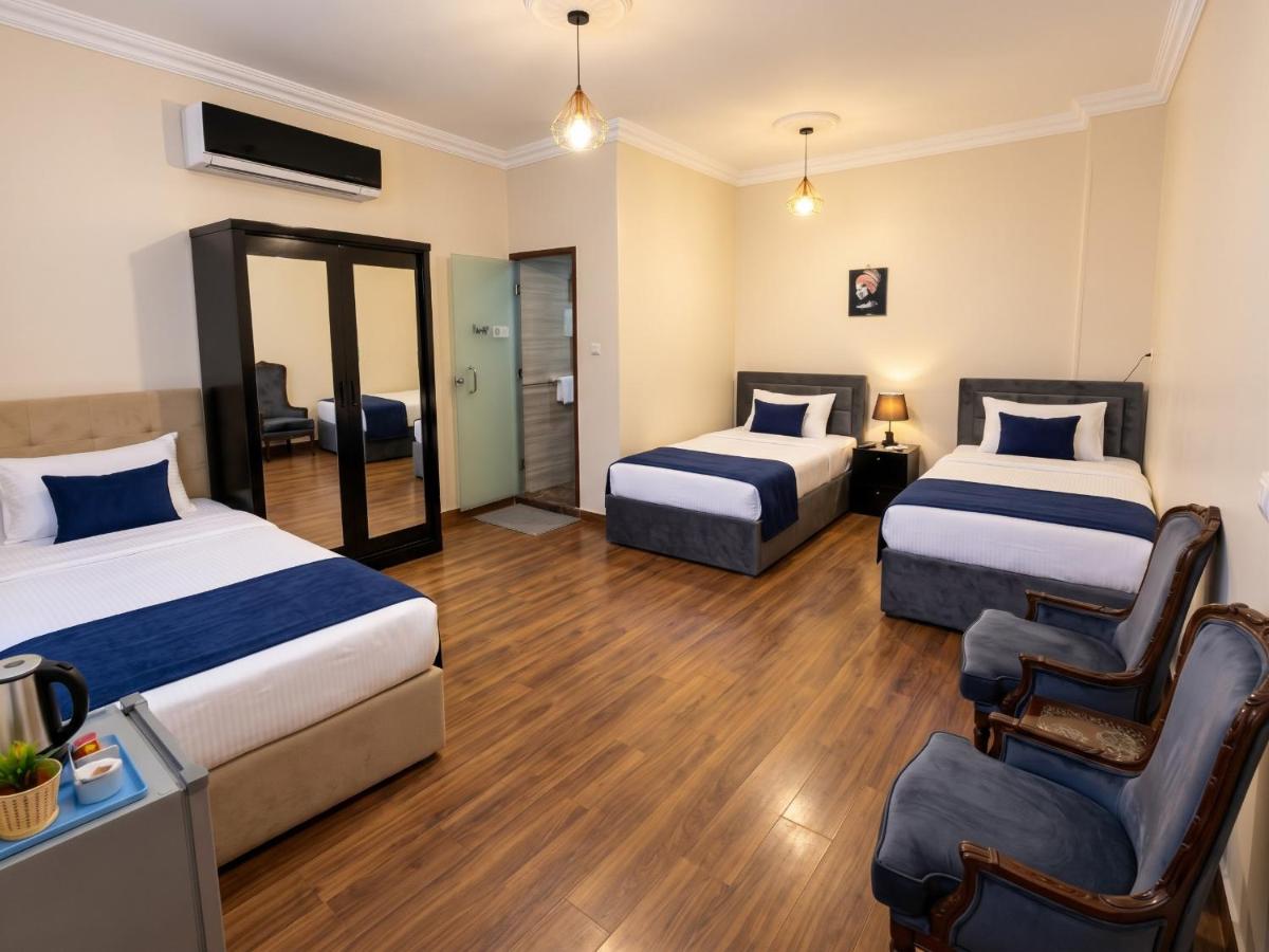 Economy Triple Room