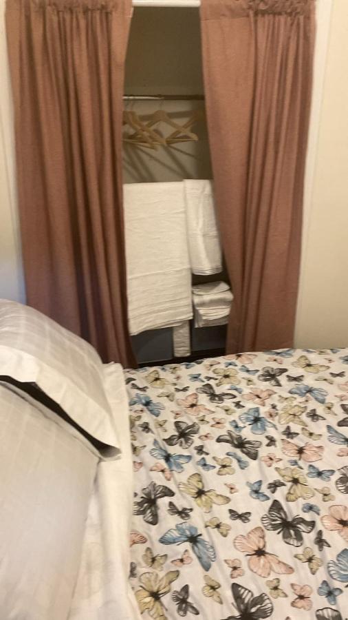 Cozy Two-Bedroom Basement Suite - B&B Calgary