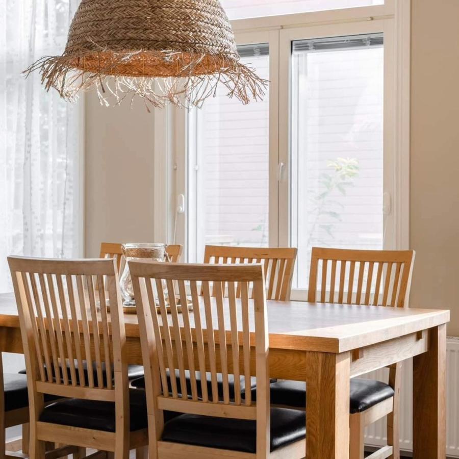 Large apartment in a 19th-century wooden house in the center of Hanko - Ferienwohnung Hanko
