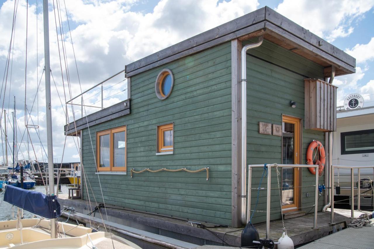 Hausboot Alma - B&B Schleswig