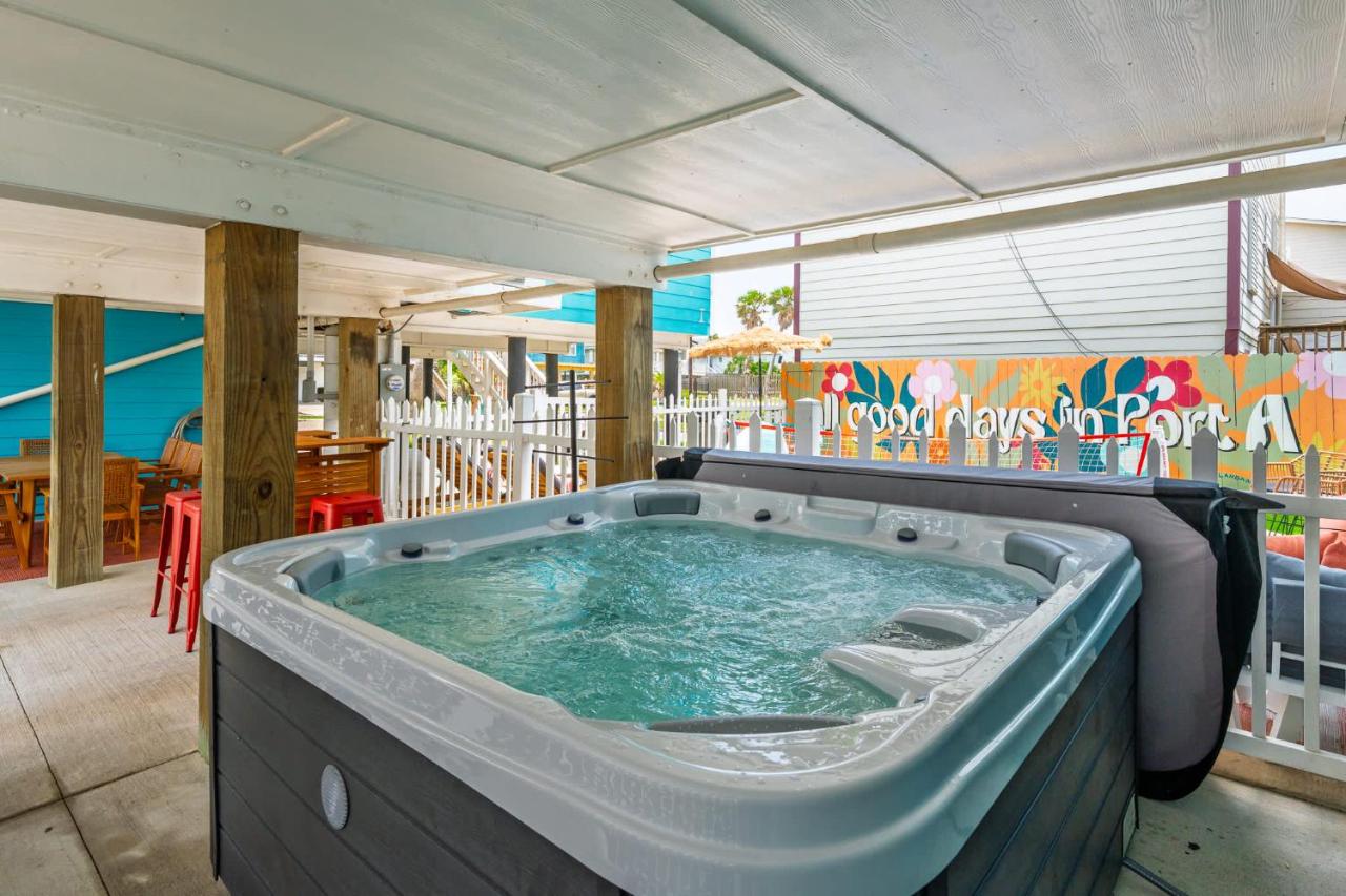 5 Br Sleeps 16 Pool Hot Tub Putt Putt Bikes Arcade - B&B Port Aransas