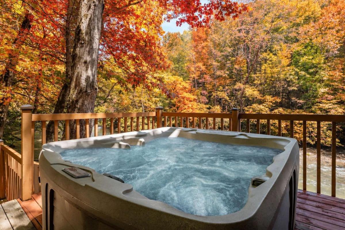 Hideaway at the River by Beyond Expectations - B&B Sevierville
